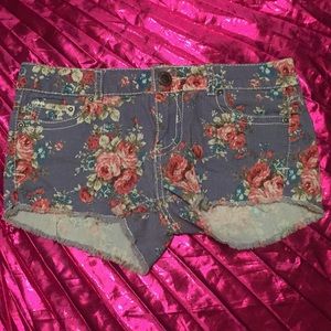 Roses on short Jean Shorts